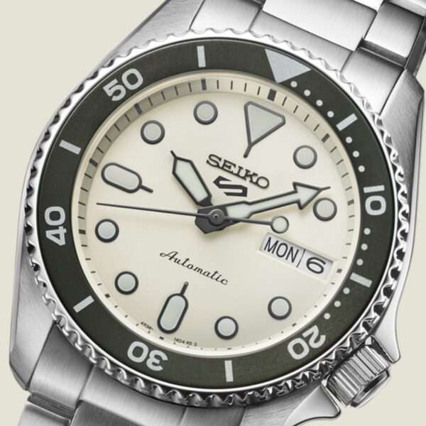 Seiko 5 Sports SKX "Midi" Reissue Cream Dial Steel Bracelet Watch SRPK31K1 - Image 4